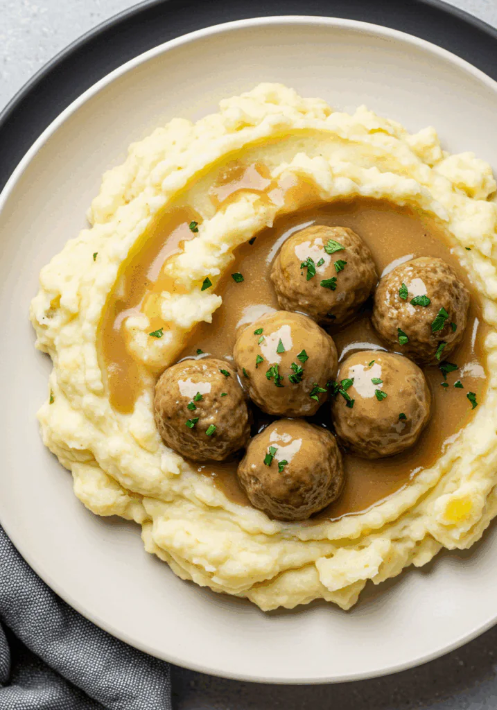 One Pot Mashed Potatoes with Meatballs & Gravy