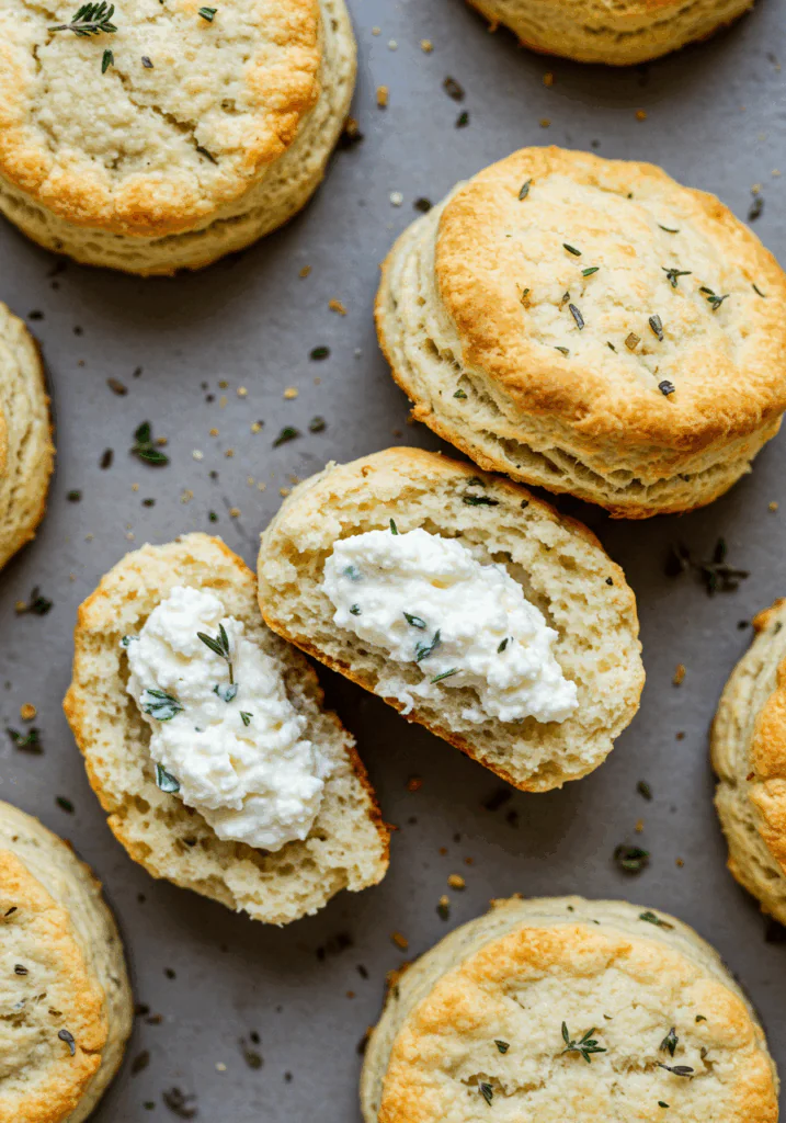 Herbed Cottage Cheese Biscuits